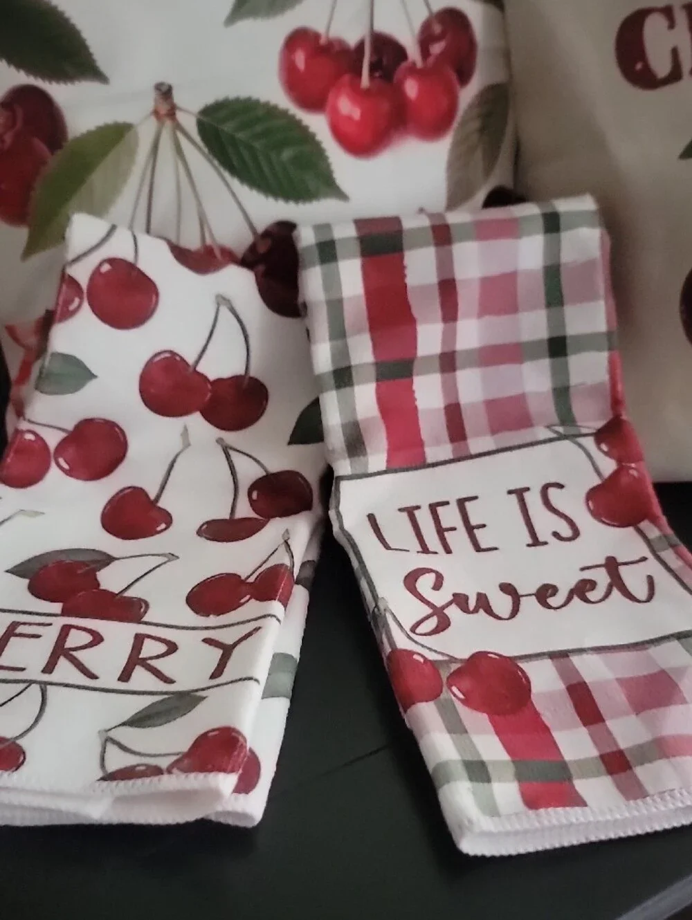 GIFTABLE TOTES Cherry Print Tote and PILLOW Linen Set - Red and Green